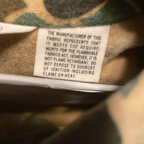 Men’s thick flannel camo hunting shirt - Picture 5 of 5